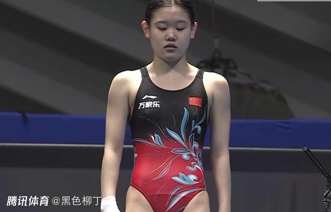 tickle女警丨vk